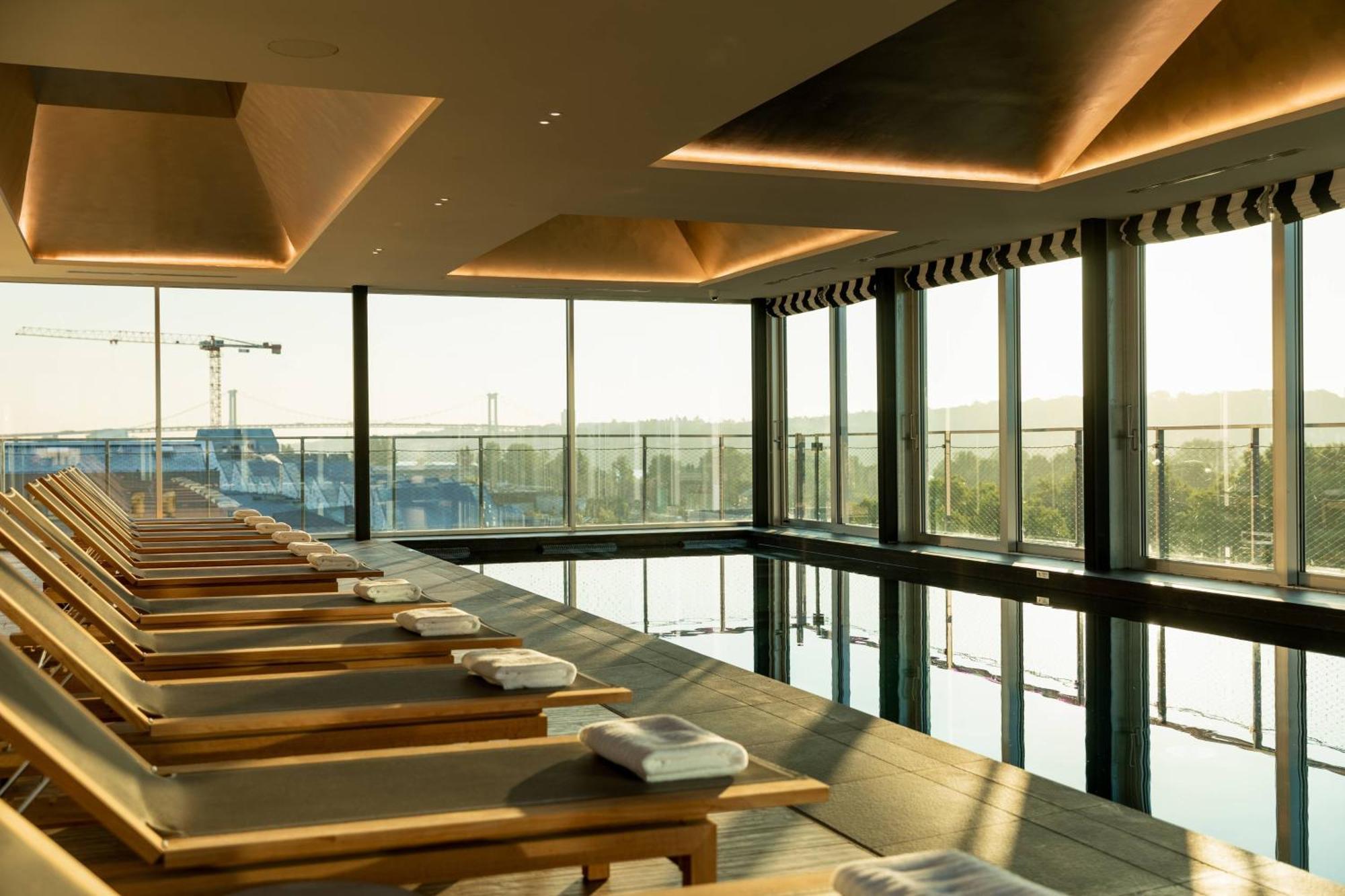 Renaissance Bordeaux Hotel Экстерьер фото